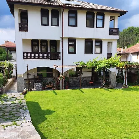 андреева къща Guest house *